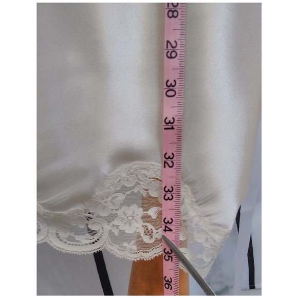 Vintage Wonder Maid Fine Lingerie Polyester Satin Slip - Picture 7 of 11